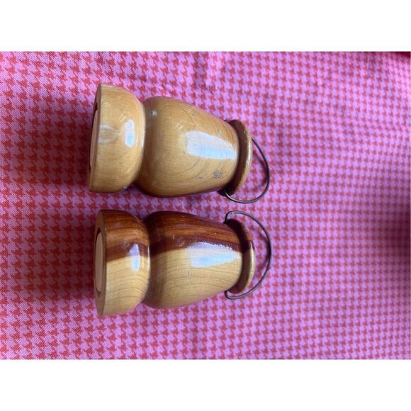 Vintage Salt and Pepper Shakers - Picture 3 of 4